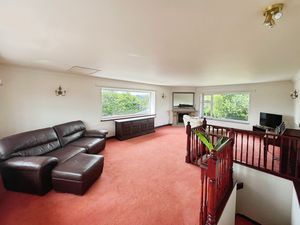 Lounge- click for photo gallery